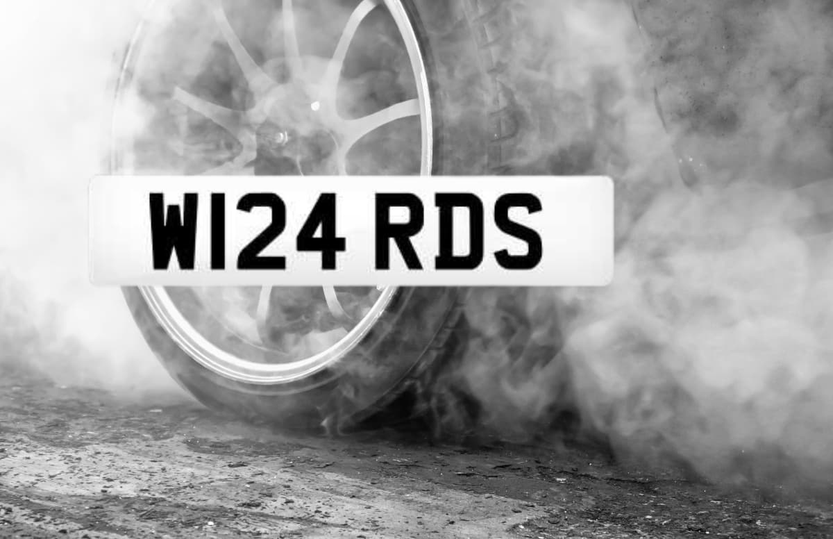 A business vehicle with the registration W124 RDS